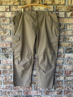 Men’s LAPG Tactical Cargo Pants Size 48”X 31.5” Khaki Color Excellent Condition!